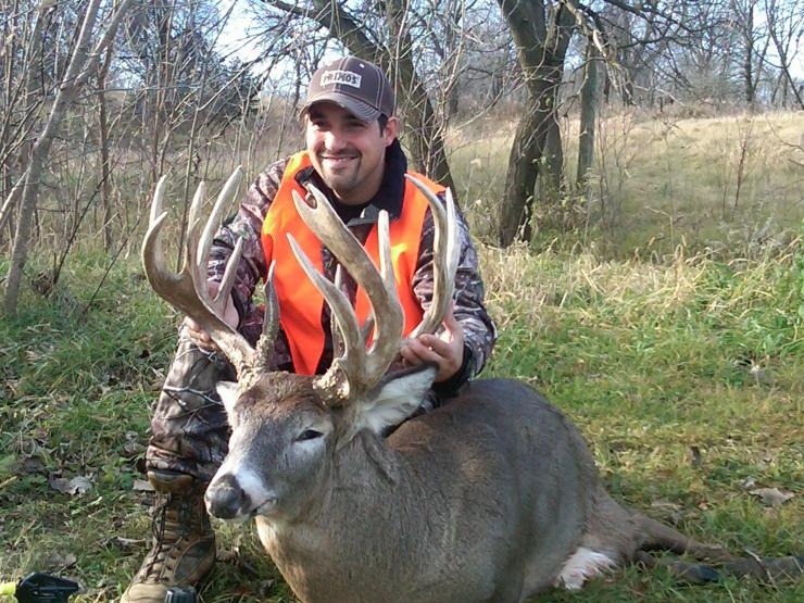Monster Minnesota Non-Typical | Deer Hunting | Realtree Camo